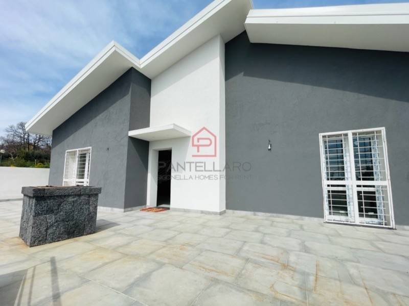 casa indipendente in affitto a Pedara