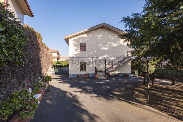 casa indipendente in affitto a Pedara