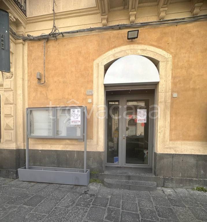 negozio in affitto a Pedara