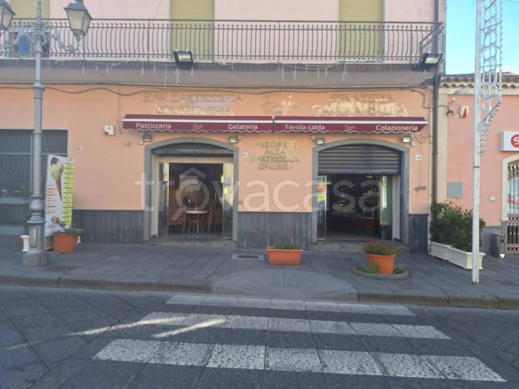 negozio in affitto a Pedara