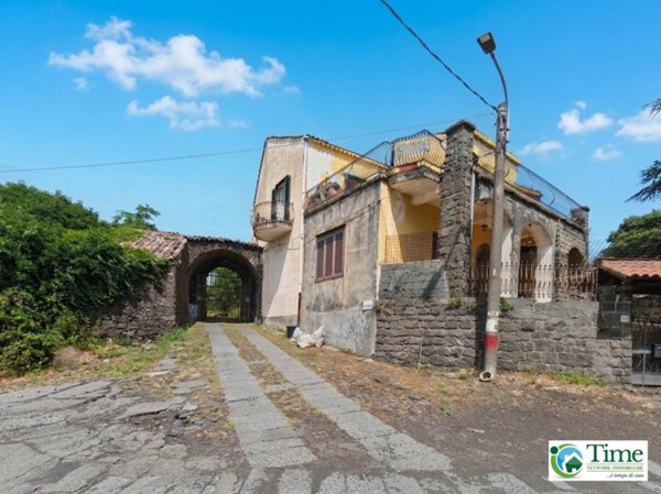 casa indipendente in affitto a Pedara in zona Tarderia