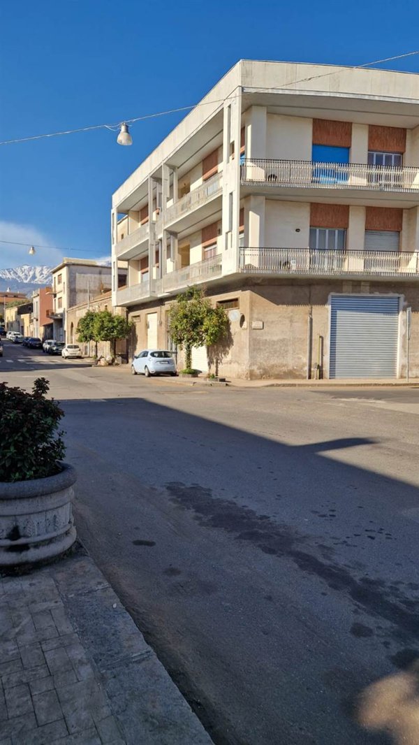 negozio in affitto a Riposto