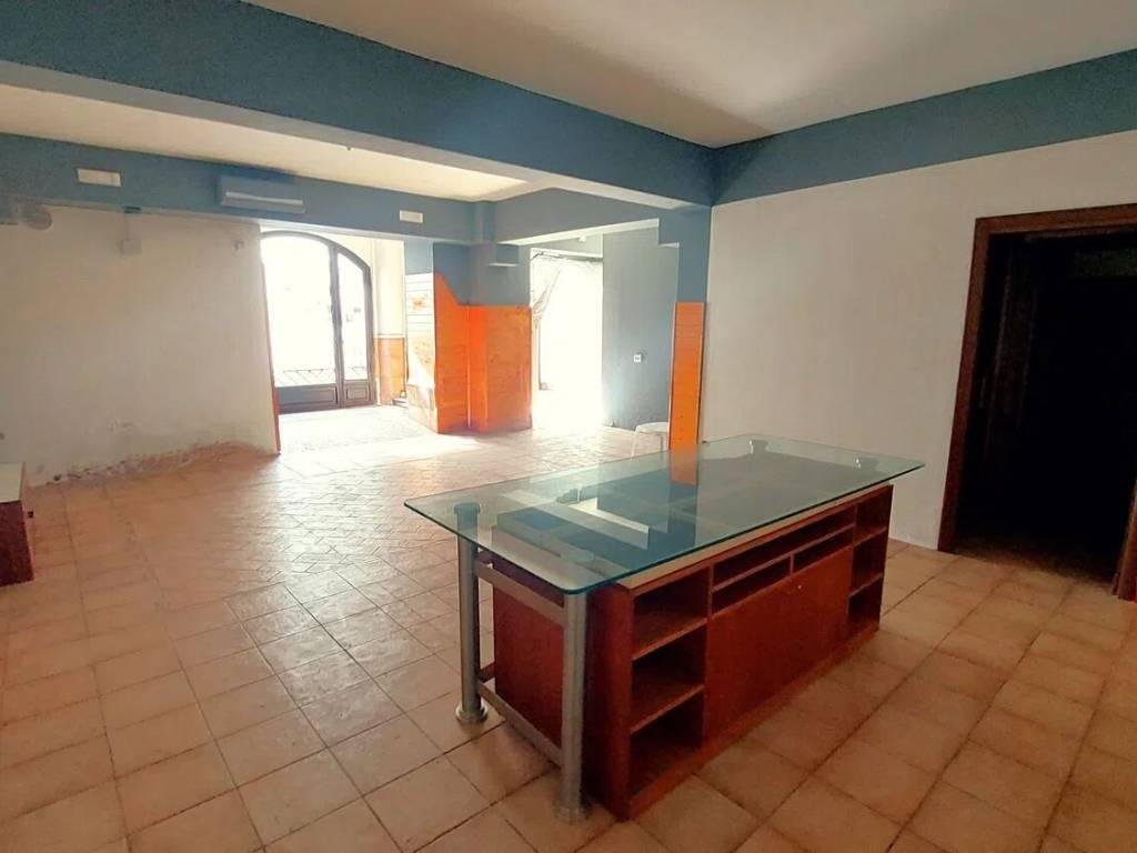 negozio in affitto a Riposto