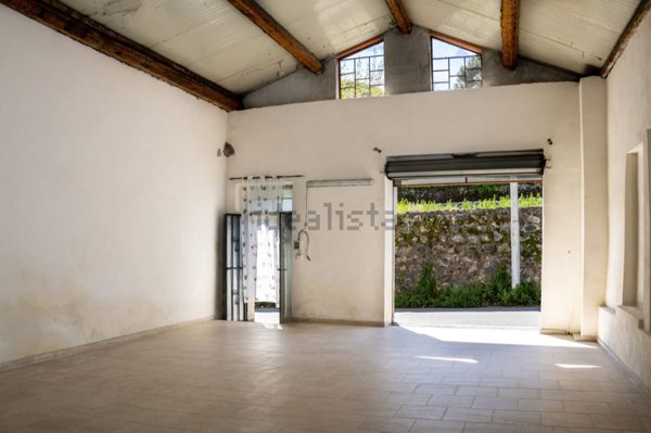 negozio in affitto a Riposto