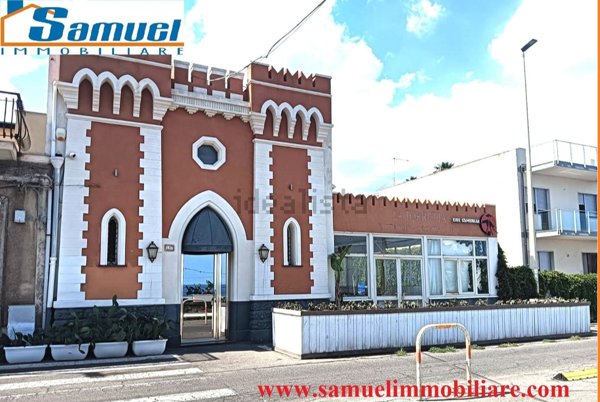 negozio in affitto a Riposto in zona Torre Archirafi