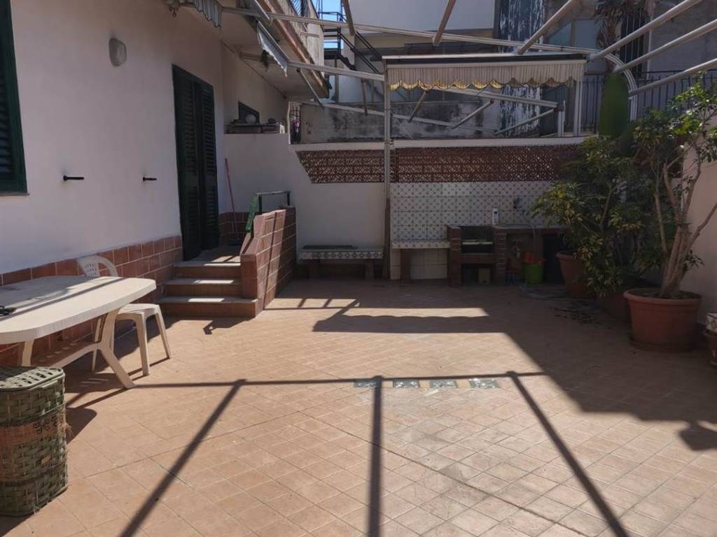 appartamento in affitto a Riposto in zona Torre Archirafi