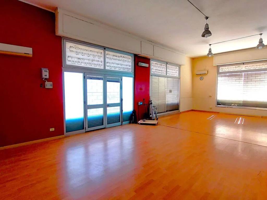 negozio in affitto a Riposto