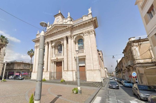 negozio in affitto a Riposto