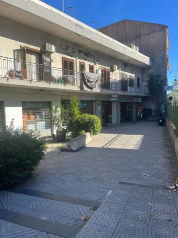 negozio in affitto a San Giovanni la Punta