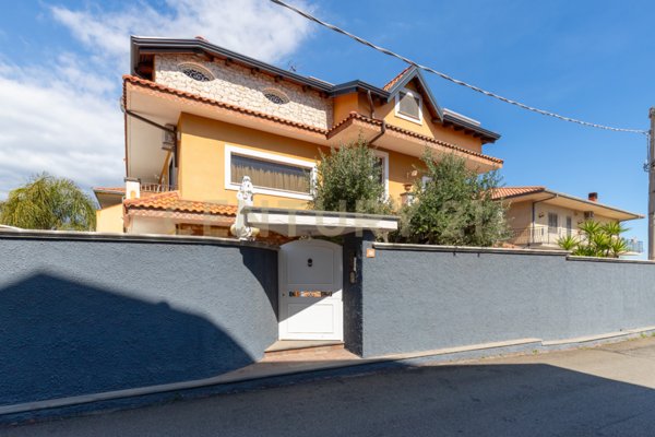 casa indipendente in affitto a San Giovanni la Punta