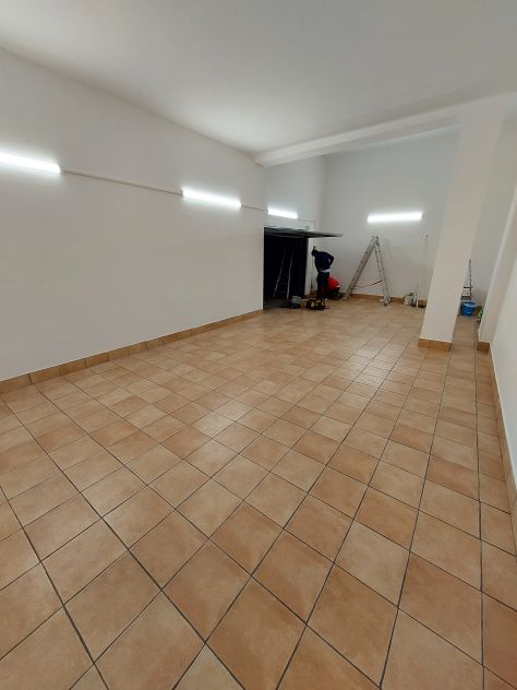 locale di sgombero in affitto a San Giovanni la Punta