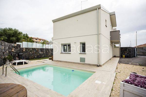 casa indipendente in affitto a San Giovanni la Punta