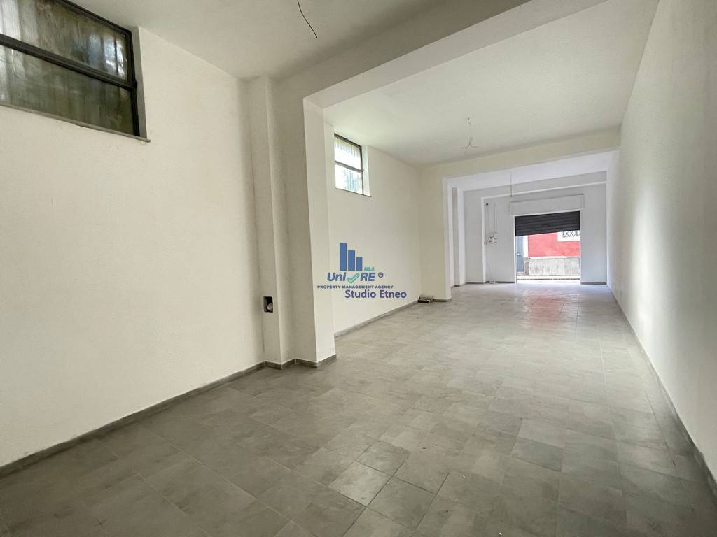 negozio in affitto a San Giovanni la Punta