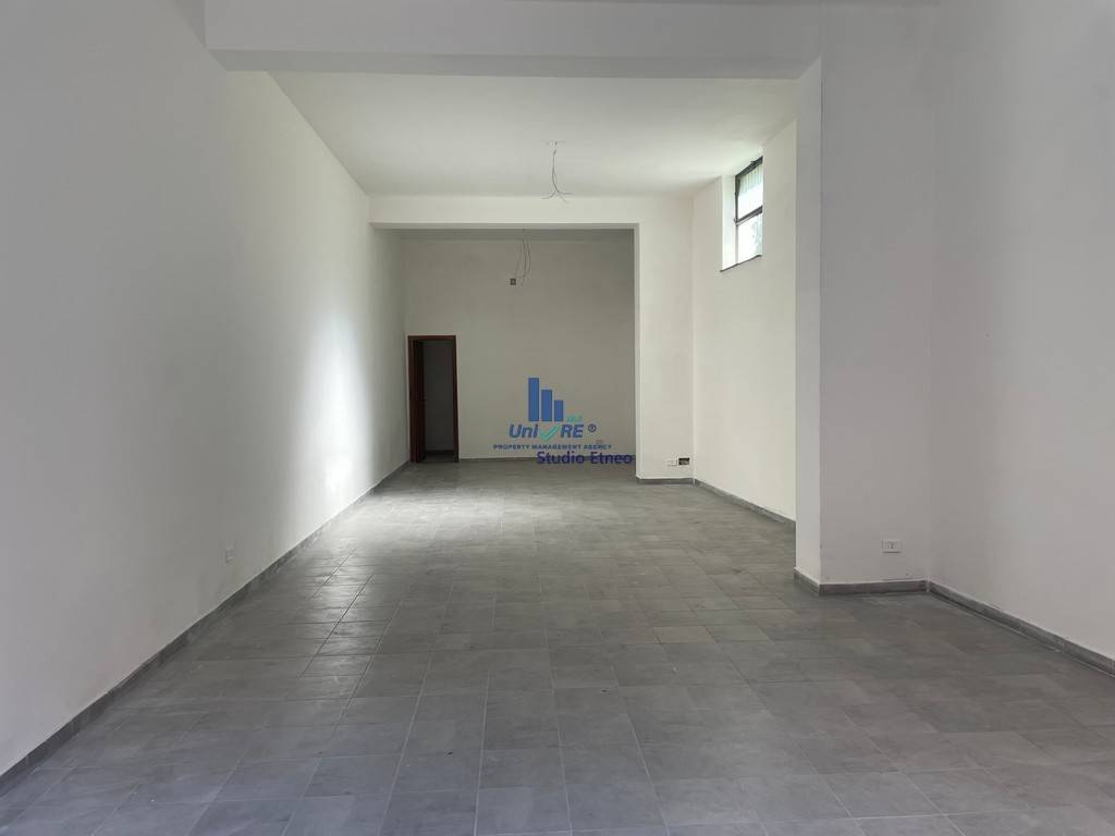 negozio in affitto a San Giovanni la Punta
