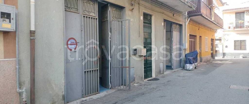 negozio in affitto a San Giovanni la Punta