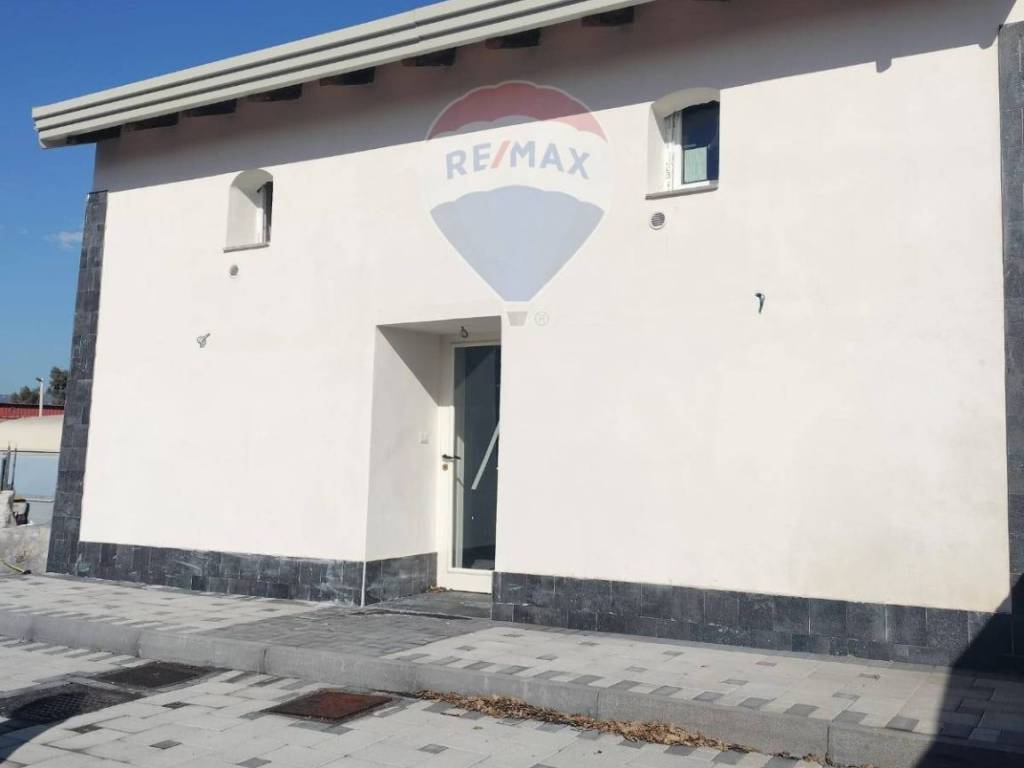 negozio in affitto a San Gregorio di Catania