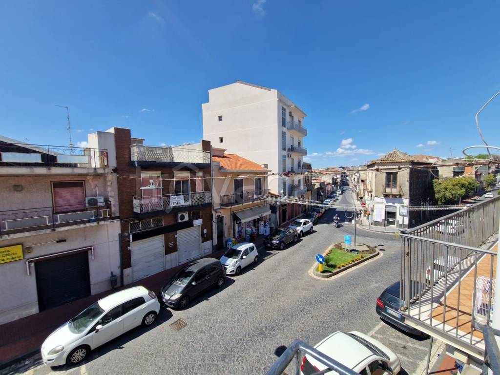 negozio in affitto a San Pietro Clarenza