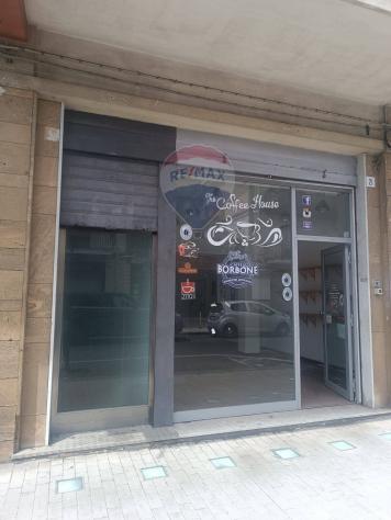 negozio in affitto a Sant'Agata li Battiati