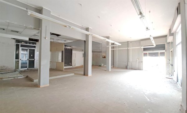 negozio in affitto a Sant'Agata li Battiati