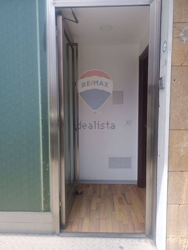 negozio in affitto a Sant'Agata li Battiati