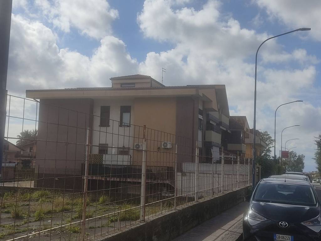 ufficio in affitto a Sant'Agata li Battiati