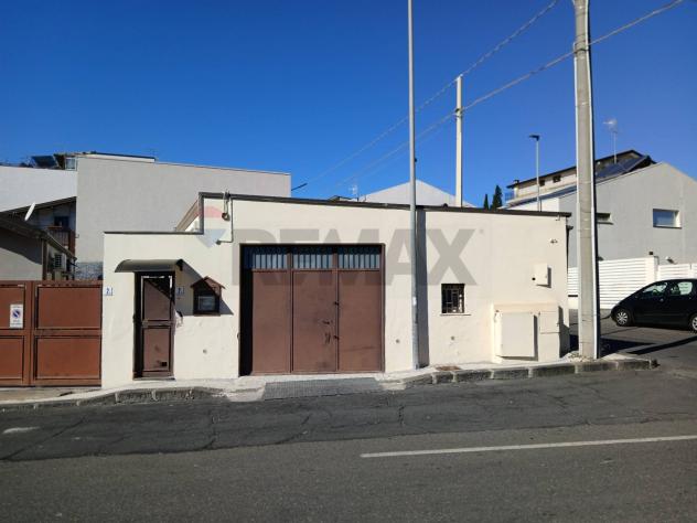 locale commerciale in affitto a Sant'Agata li Battiati