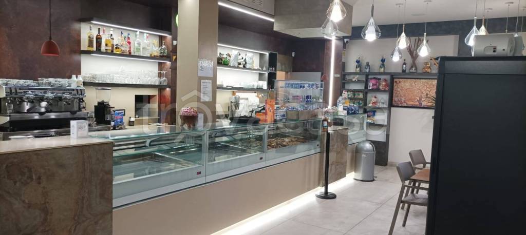 negozio in affitto a Sant'Agata li Battiati