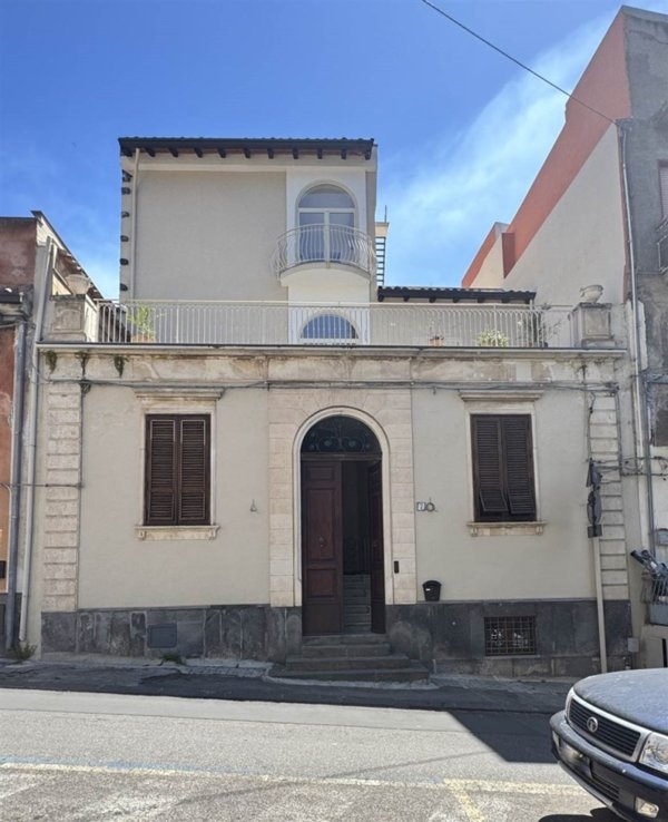casa indipendente in affitto a Santa Maria di Licodia