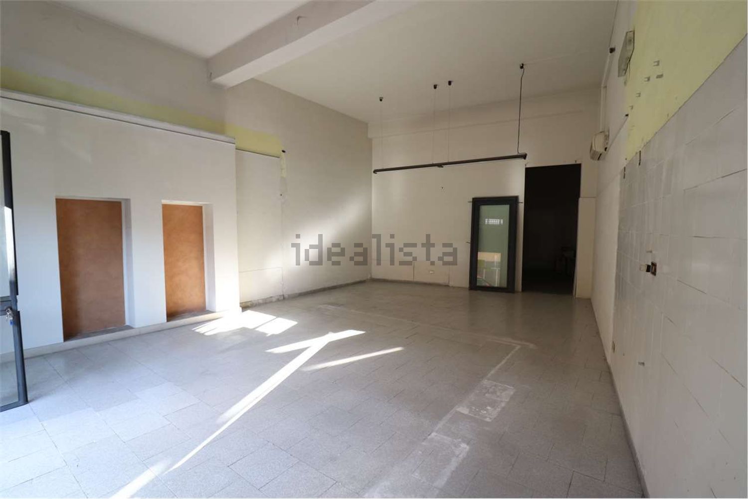 locale commerciale in affitto a Santa Venerina