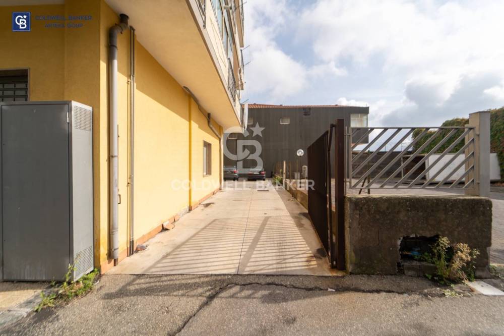 locale commerciale in affitto a Santa Venerina