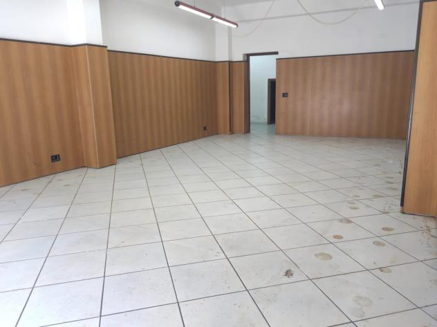 locale commerciale in affitto a Santa Venerina