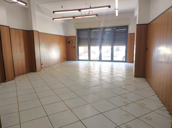 negozio in affitto a Santa Venerina