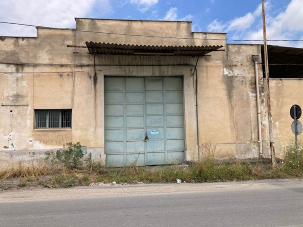 locale commerciale in affitto a Scordia