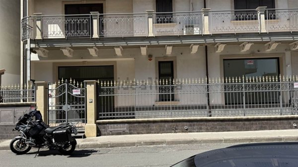 locale commerciale in affitto a Scordia