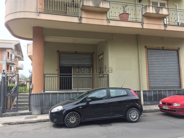 locale commerciale in affitto a Scordia