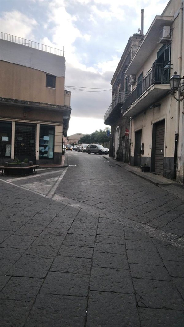 negozio in affitto a Trecastagni