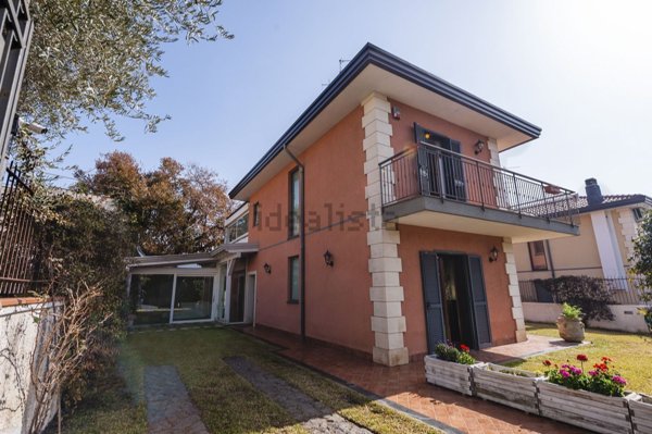 casa indipendente in affitto a Trecastagni
