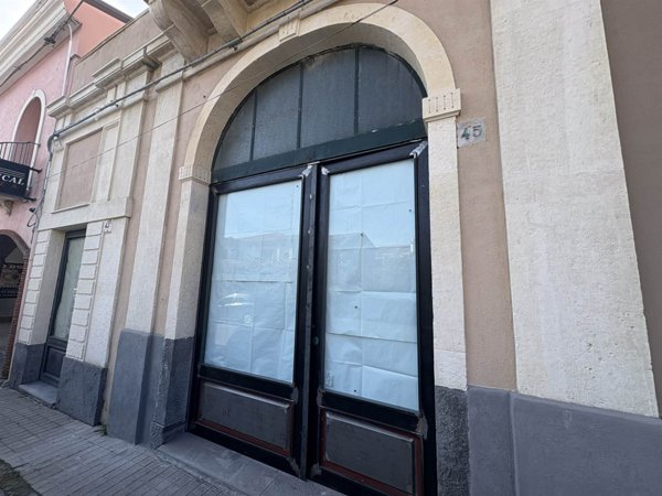 negozio in affitto a Trecastagni