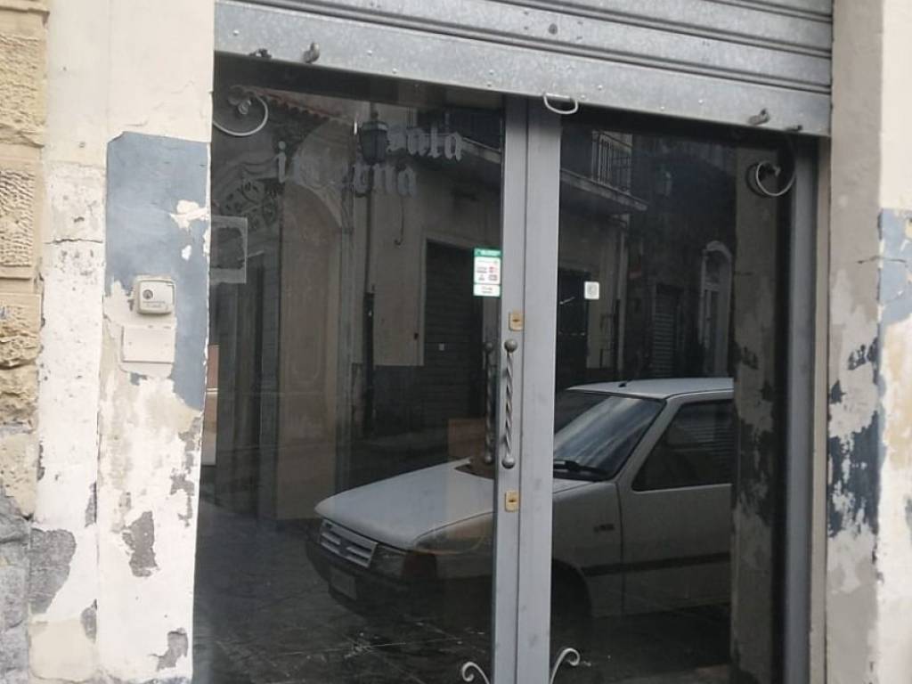 negozio in affitto a Trecastagni