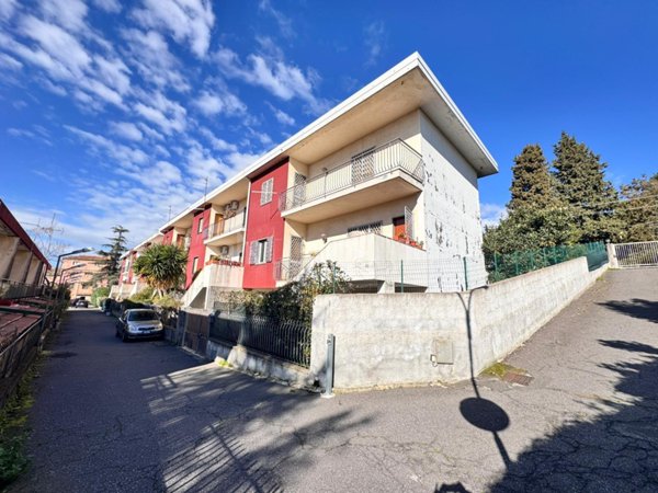 casa indipendente in affitto a Trecastagni