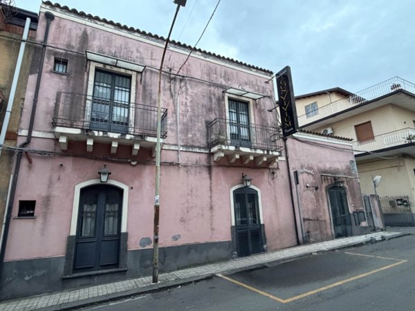 negozio in affitto a Trecastagni