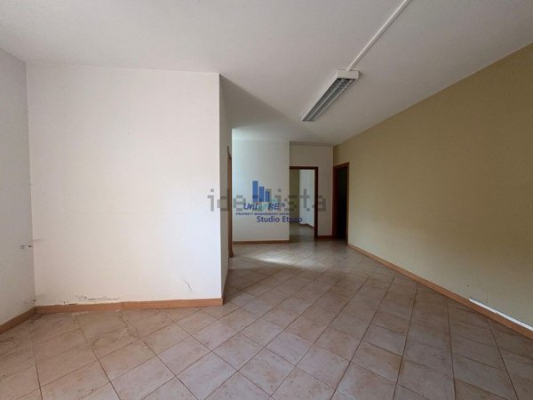 locale di sgombero in affitto a Tremestieri Etneo
