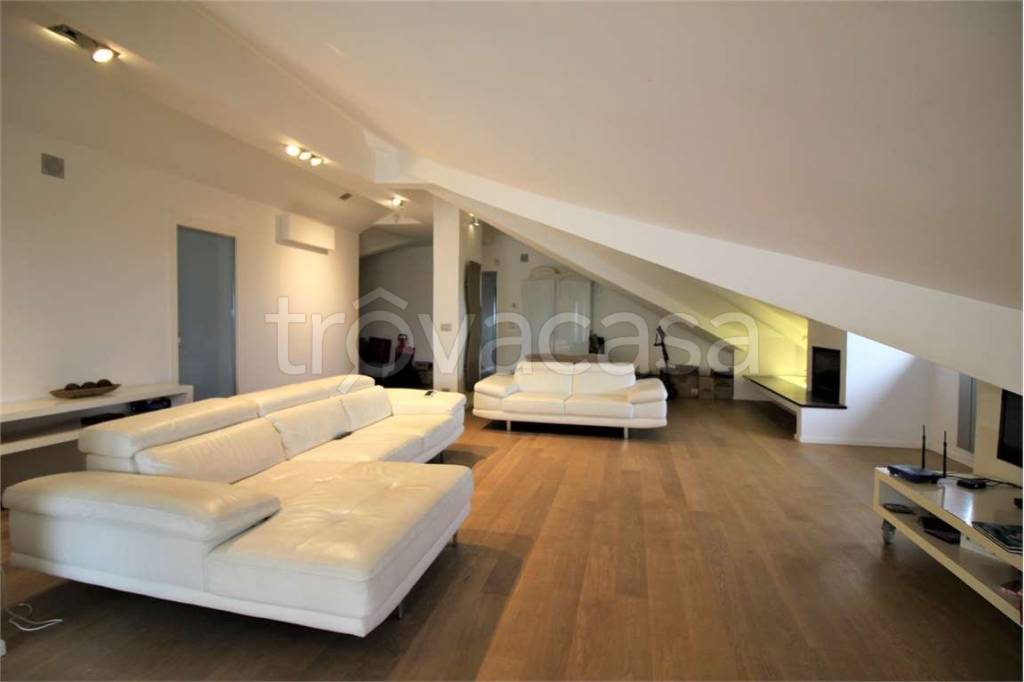 appartamento in affitto a Tremestieri Etneo