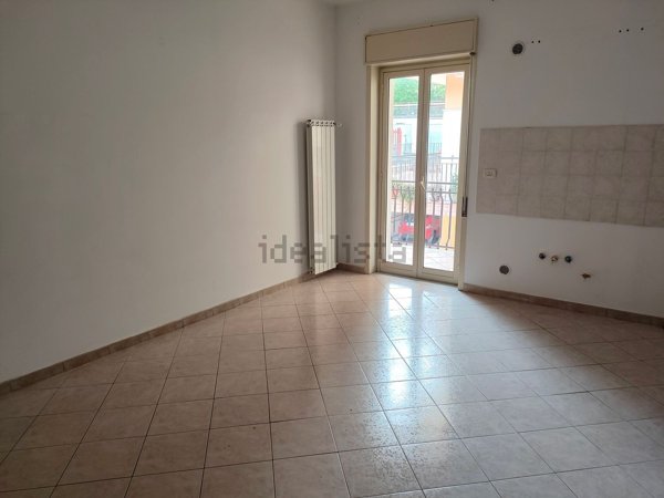 appartamento in affitto a Valverde(CT)