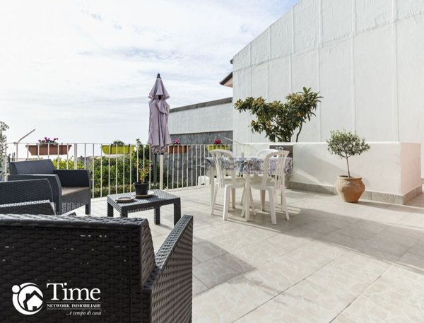 appartamento in affitto a Valverde(CT)