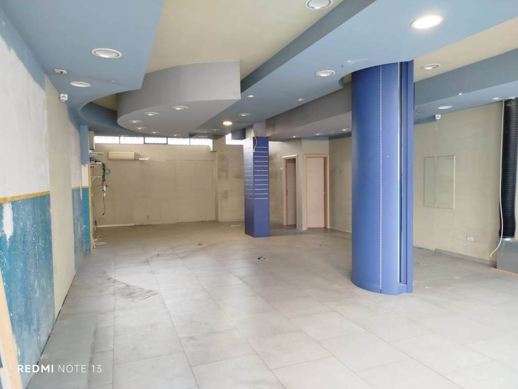 negozio in affitto a Valverde(CT)