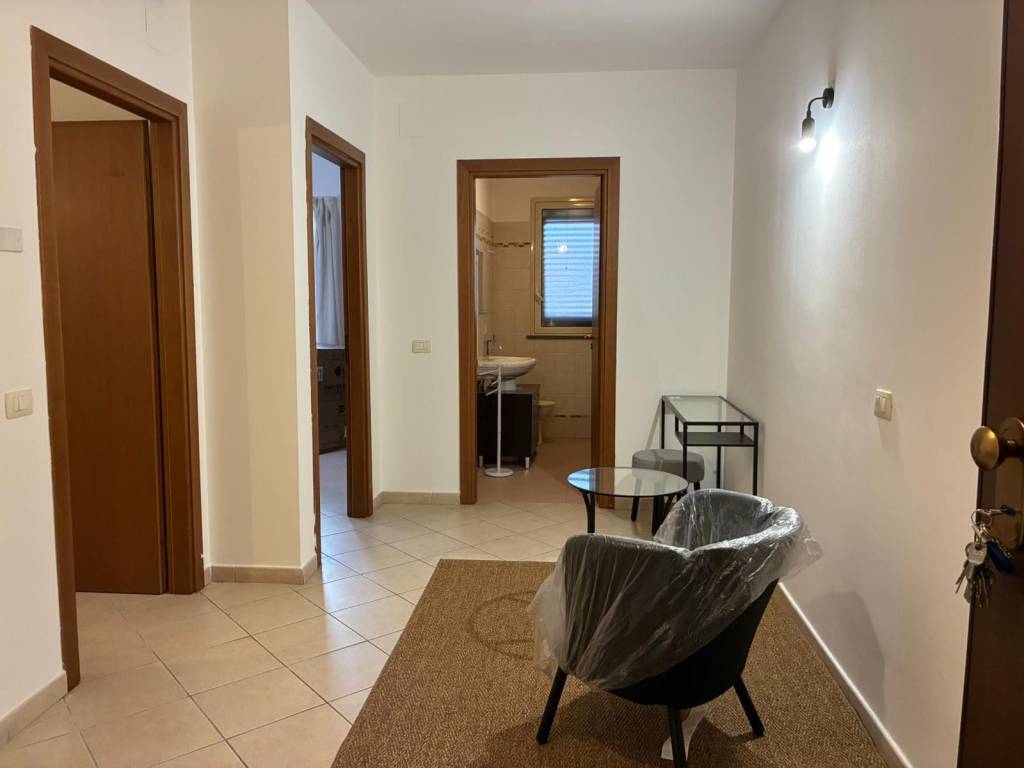 appartamento in affitto a Valverde(CT)