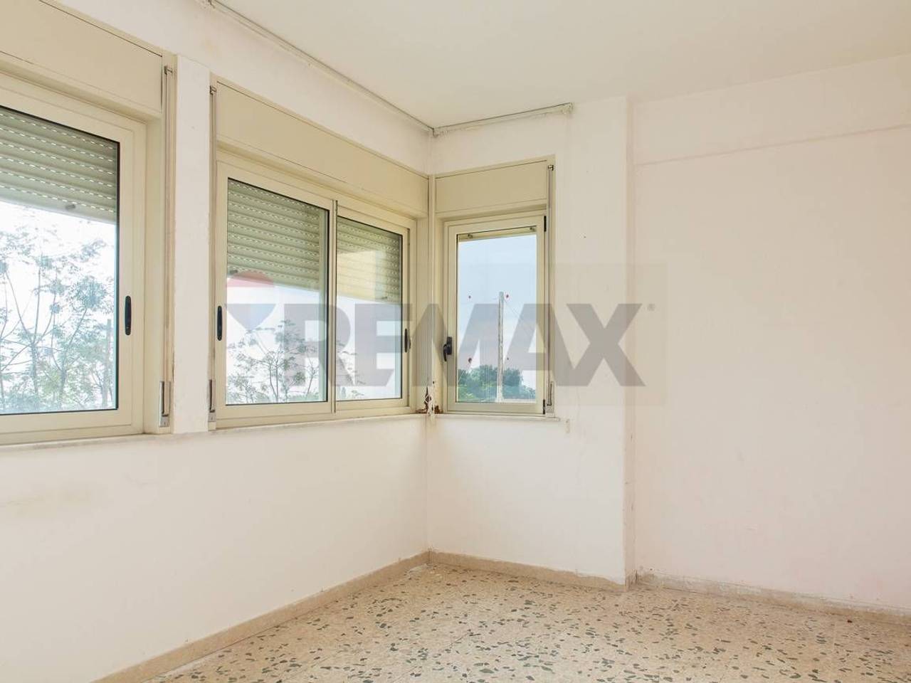 appartamento in affitto a Valverde(CT)