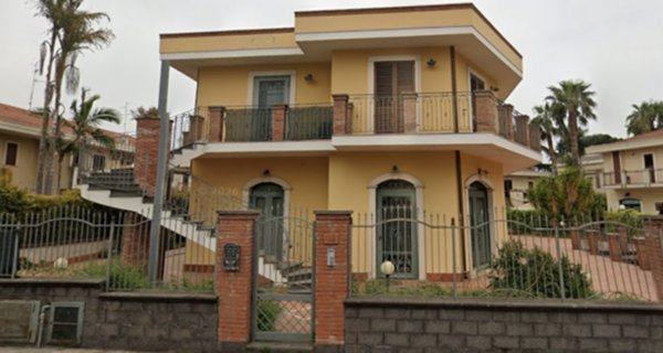 casa indipendente in affitto a Valverde(CT)