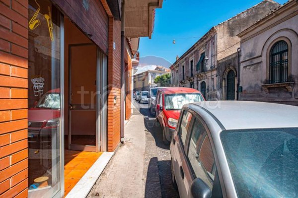 negozio in affitto a Viagrande